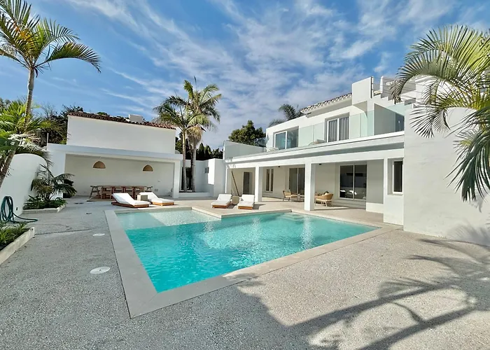 Villa El Cid *